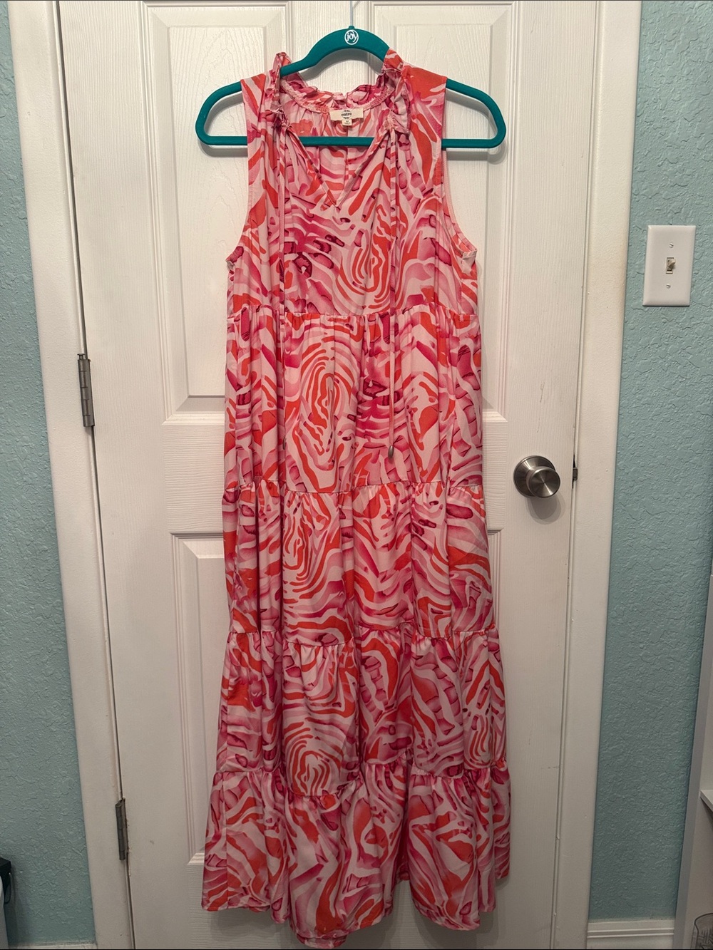 EUC Boutique Entro Sleeveless Pink & Coral Print Tiered Maxi Dress Medium